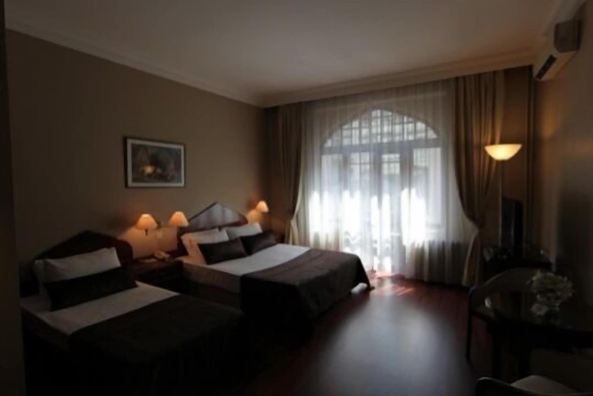 Vardar Palace - Special Category Hotel 3*